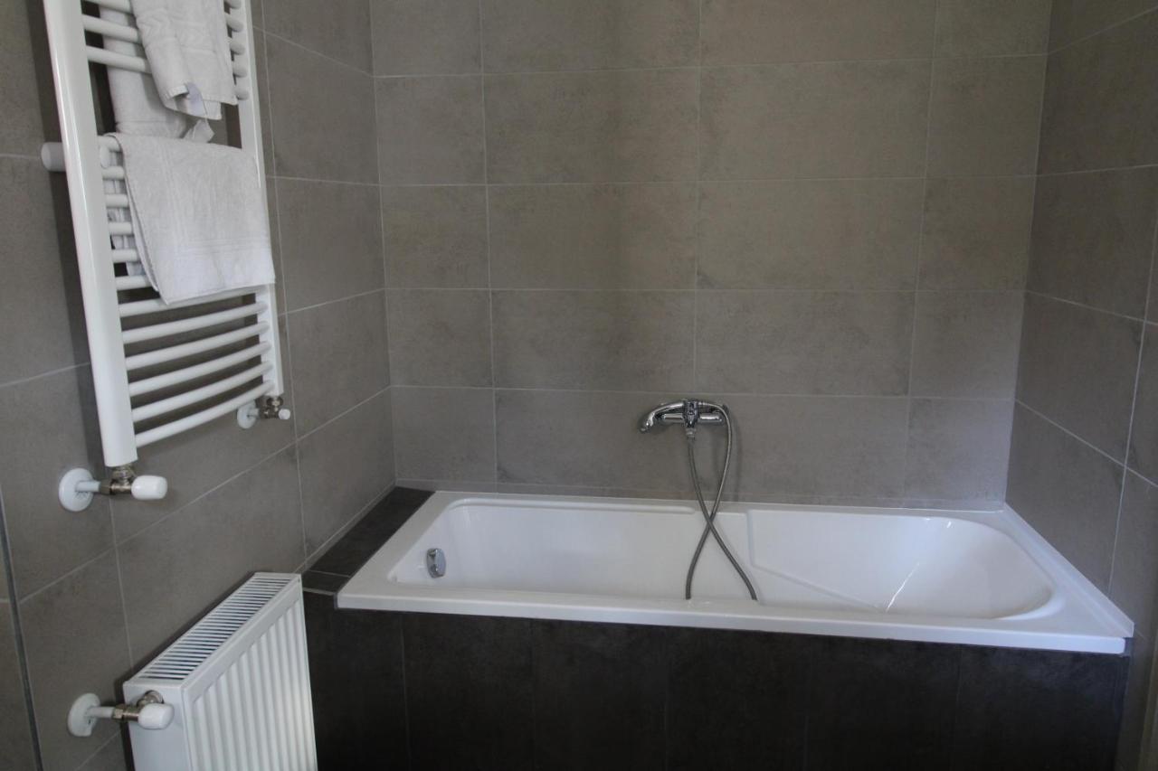 Apartament Garden Apartman House Pécs Zewnętrze zdjęcie
