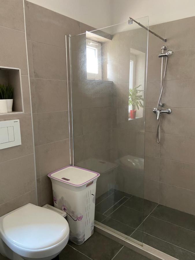 Apartament Garden Apartman House Pécs Zewnętrze zdjęcie